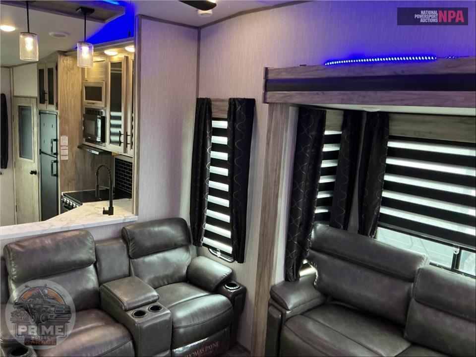 2020 Cherokee By Forest River M-311ML - ARCTIC WOLF FIFTH WHEEL SERIES — фото 8