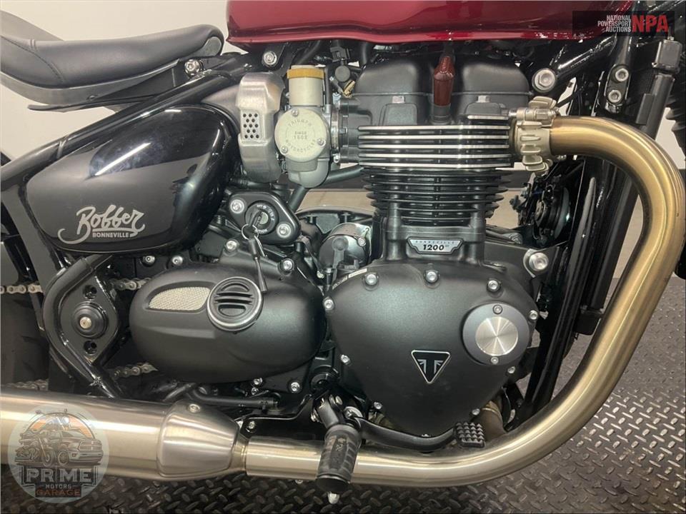 2022 Triumph BONNEVILLE BOBBER — фото 6