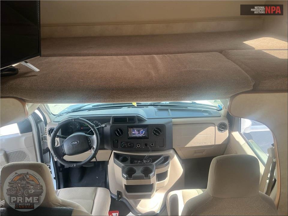 2012 Thor Motor Coach M-28A E350-V10 — фото 8