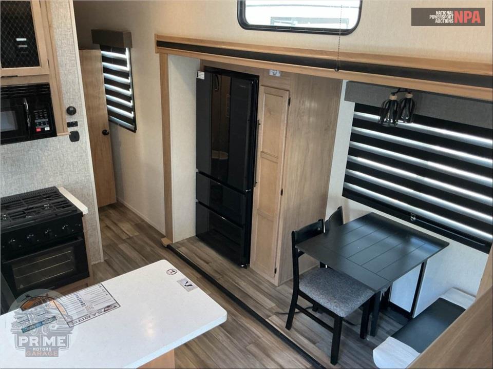 2024 Sabre By Forest River M-37FLL - FIFTH WHEEL SERIES — фото 9
