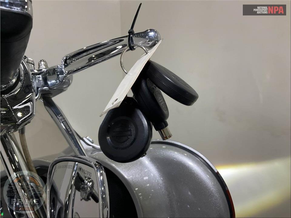 2014 Harley-Davidson FLHTKSE CVO ULTRA LIMITED — фото 12