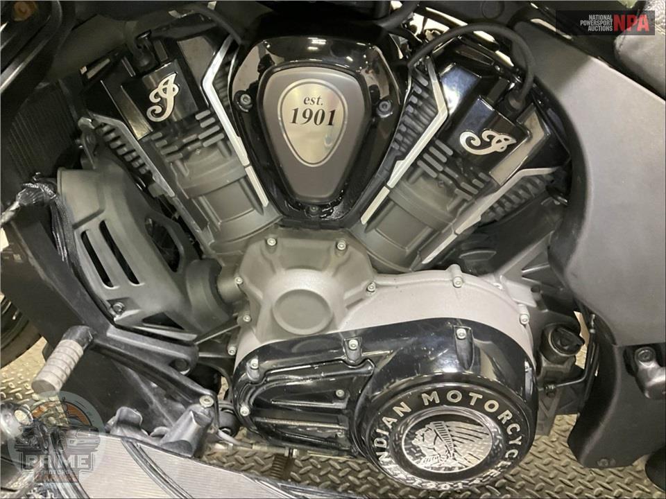 2021 Indian Motorcycle CHALLENGER DARK HORSE (BLACK/BRONZE SMOKE) — фото 7