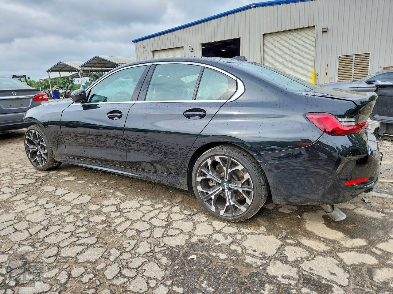 2025 BMW 3 SERIES — фото 2