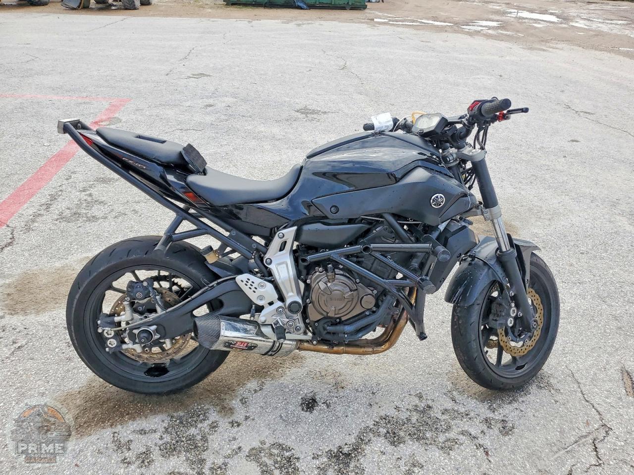 2016 YAMAHA FZ07 — фото 2