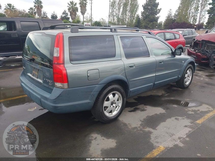 2002 VOLVO V70 XC — фото 4