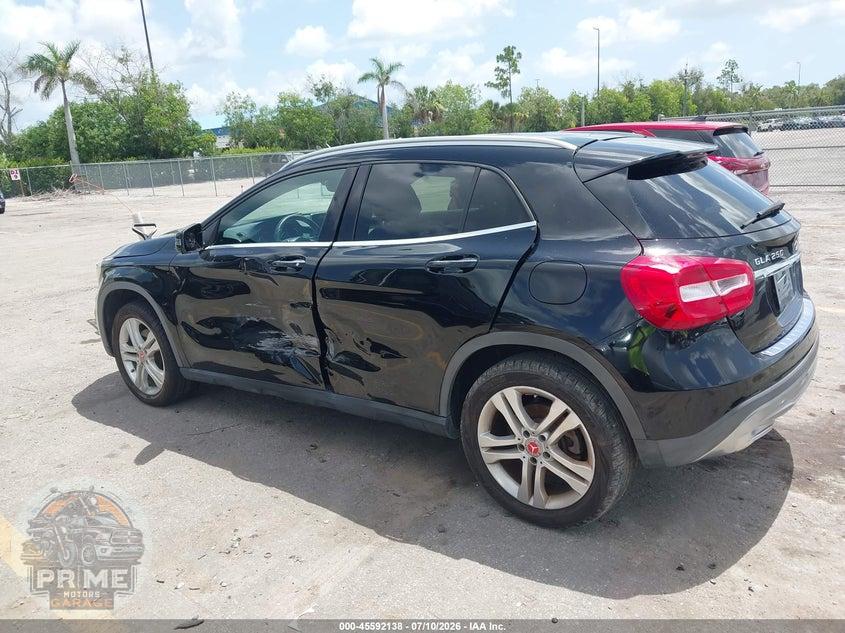 2016 MERCEDES-BENZ GLA 250 4MATIC — фото 3