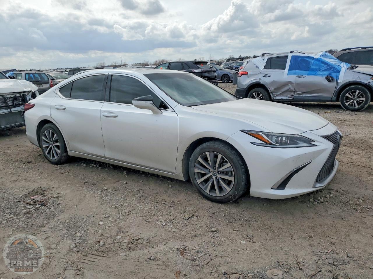 2021 LEXUS ES — фото 4