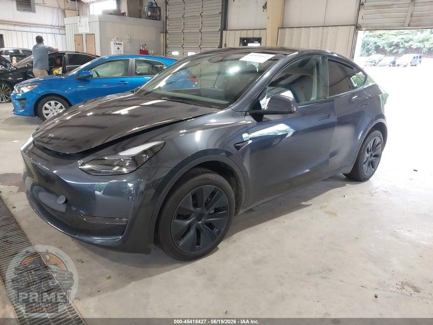 2025 TESLA MODEL Y LONG RANGE DUAL MOTOR ALL-WHEEL DRIVE — фото 2