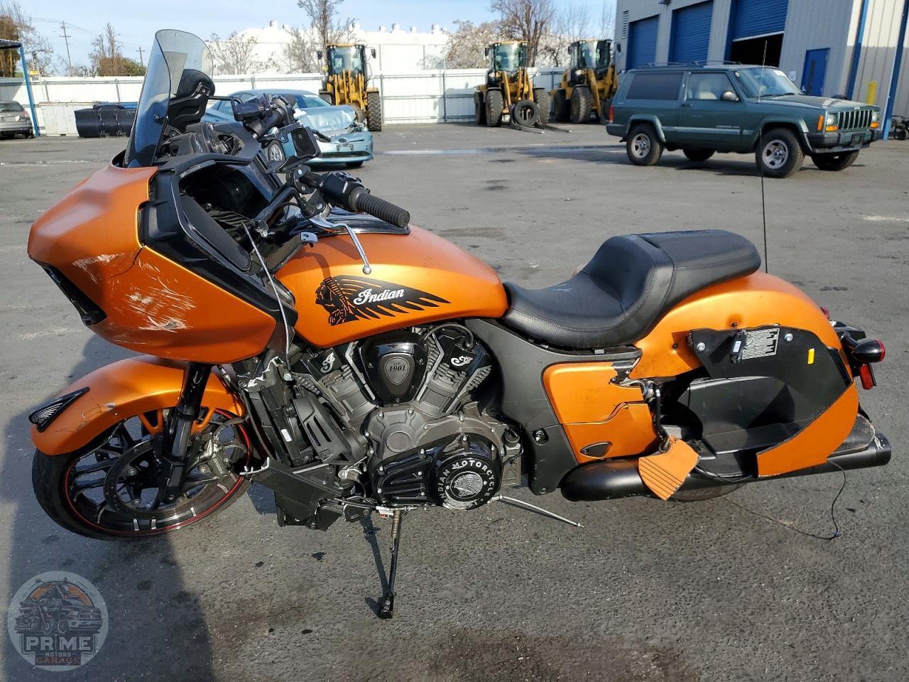 2023 INDIAN MOTORCYCLE CO. CHALLENGER — фото 3