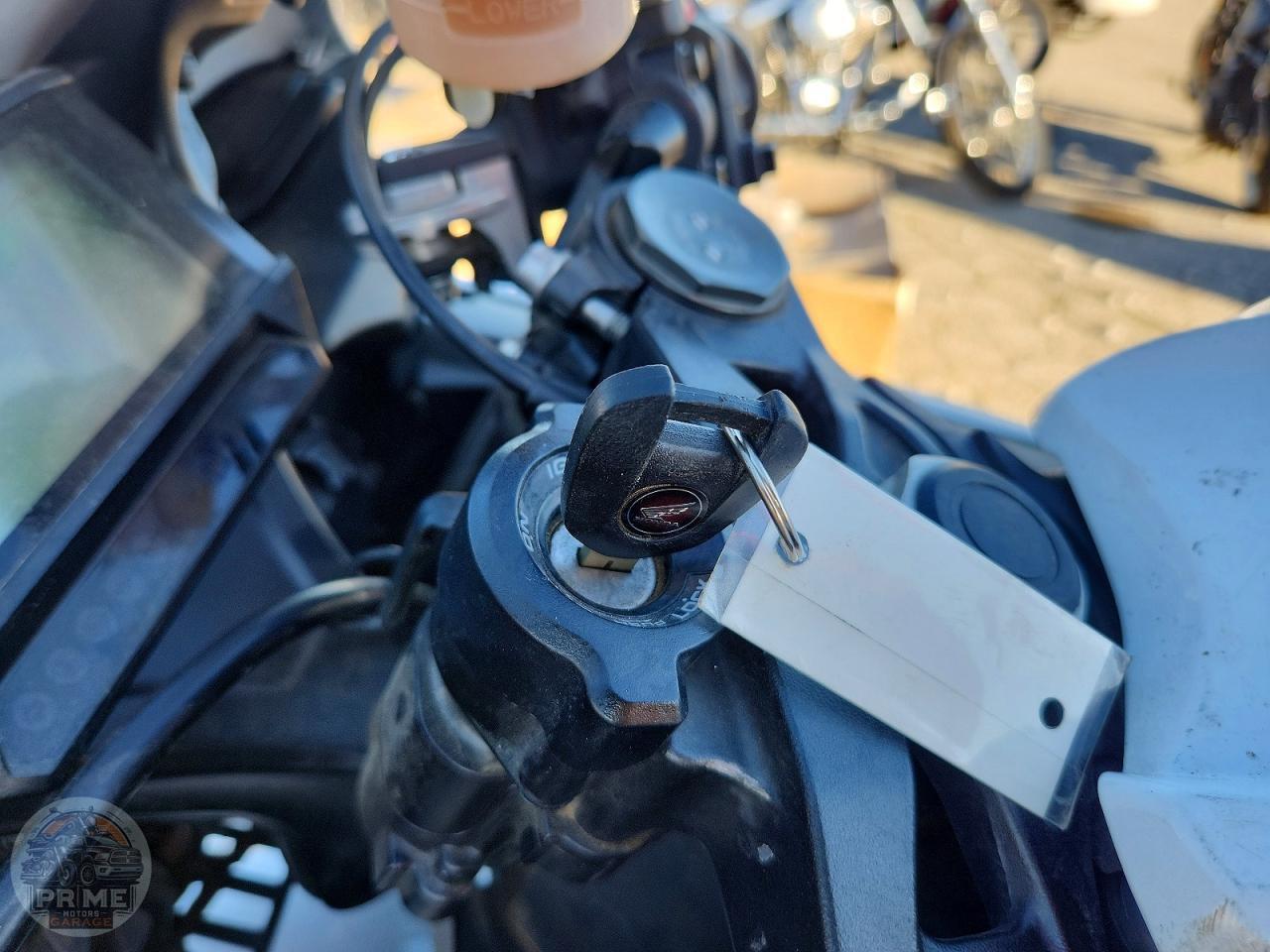 2014 HONDA CBR1000 — фото 7