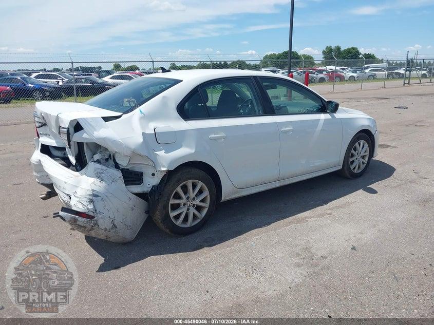 2015 VOLKSWAGEN JETTA 1.8T SE — фото 4