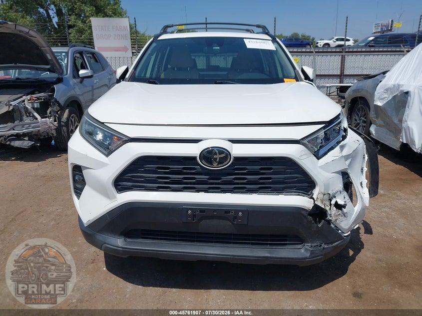 2019 TOYOTA RAV4 XLE — фото 12