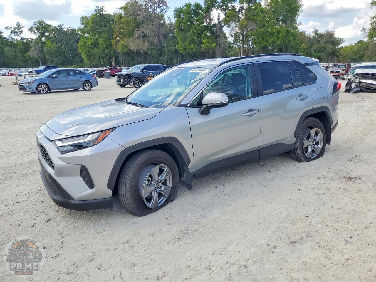 2025 TOYOTA RAV4 — фото 1