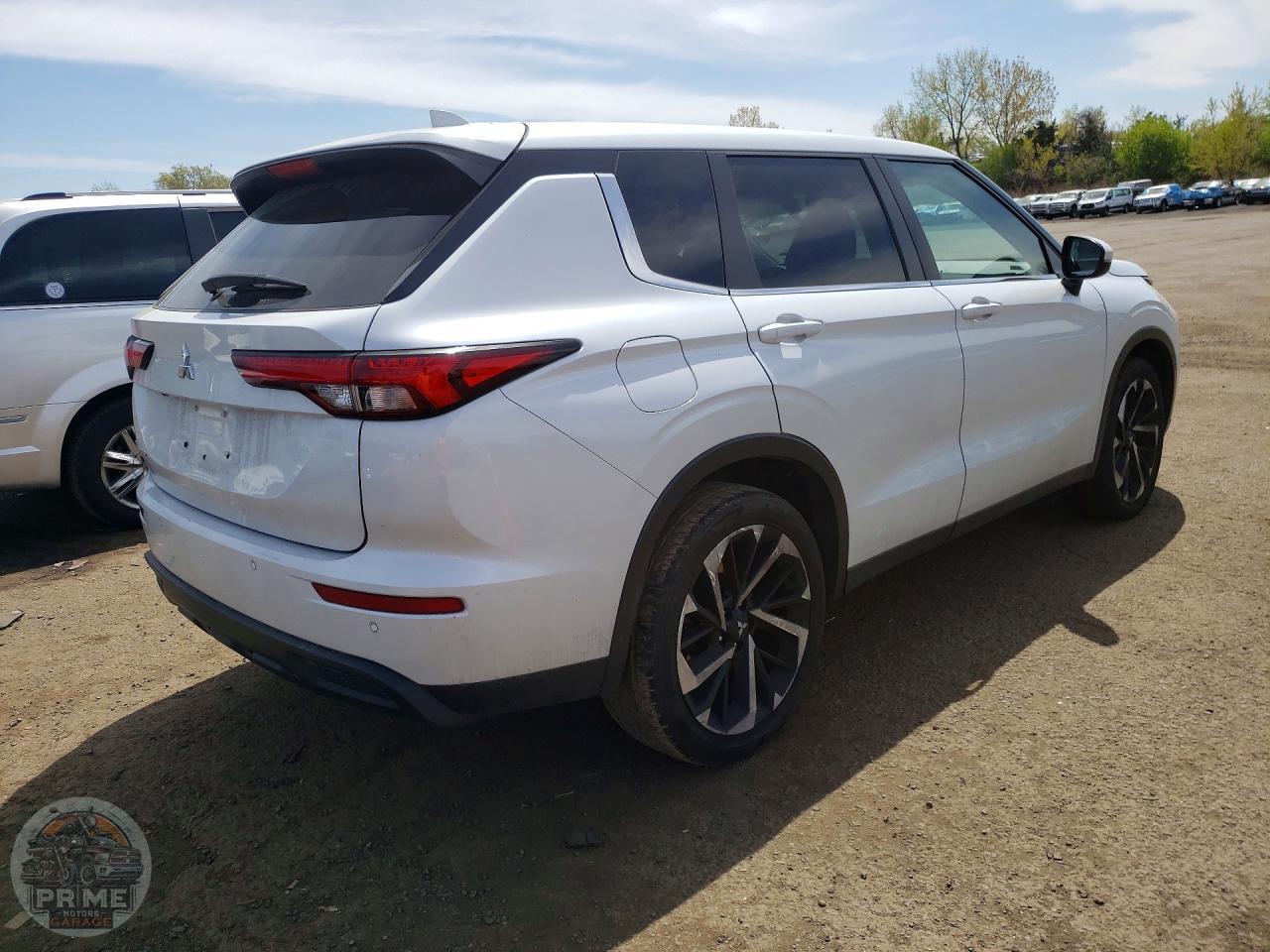 2022 MITSUBISHI OUTLANDER — фото 3