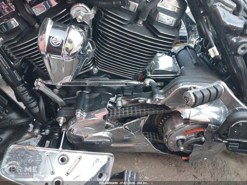2020 HARLEY-DAVIDSON FLHTCUTG (TRI GLIDE ULTRA CLASSIC) — фото 9