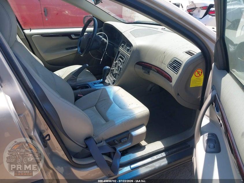 2003 VOLVO V70 2.4L TURBO — фото 5
