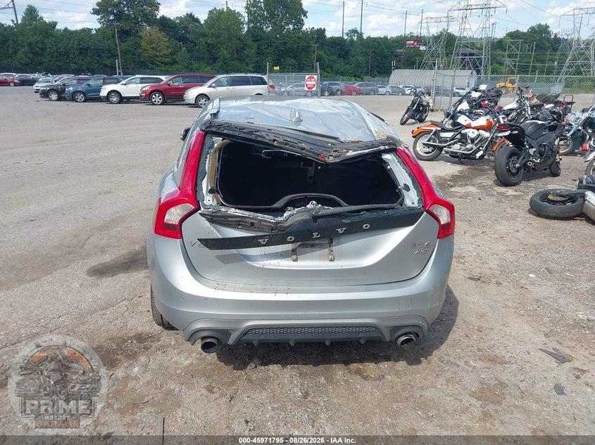 2015 VOLVO V60 T6 R-DESIGN PLATINUM — фото 16