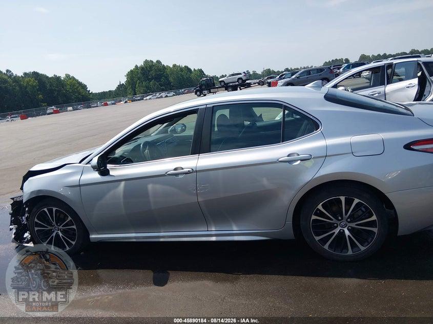 2018 TOYOTA CAMRY SE — фото 14