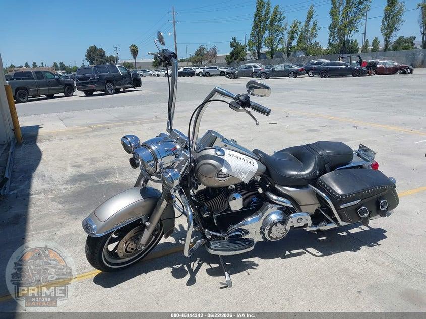 2008 HARLEY-DAVIDSON FLHRC (ROAD KING CLASSIC) — фото 2