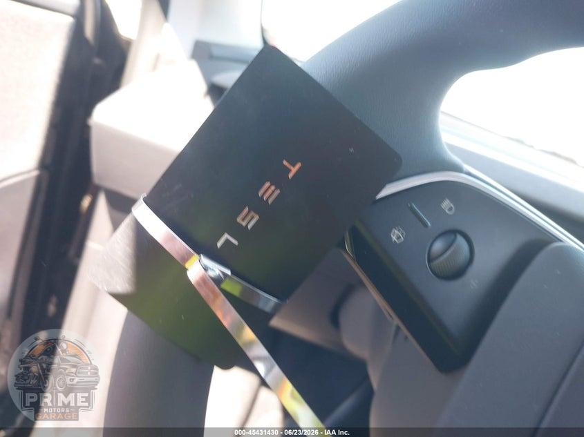 2026 TESLA MODEL Y ALL-WHEEL DRIVE/LONG RANGE LAUNCH SERIES/PREMIUM ALL-WHEEL DRIVE — фото 11