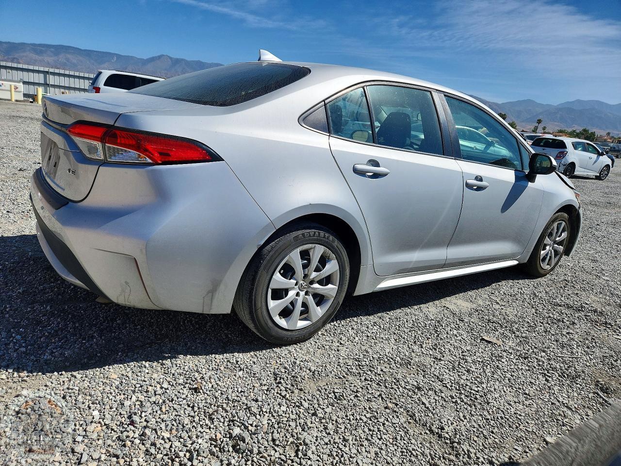 2021 TOYOTA COROLLA — фото 3