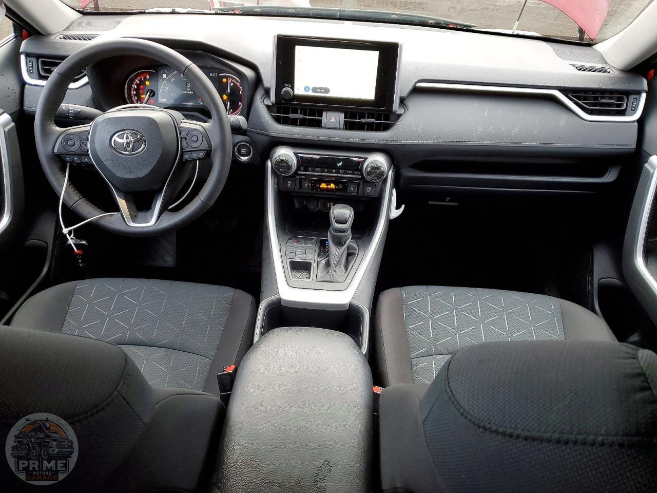2025 TOYOTA RAV4 — фото 8
