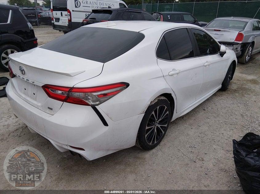 2019 TOYOTA CAMRY SE — фото 4