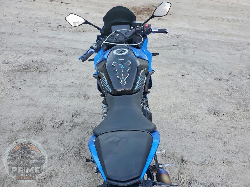 2025 SUZUKI GSX800 — фото 6