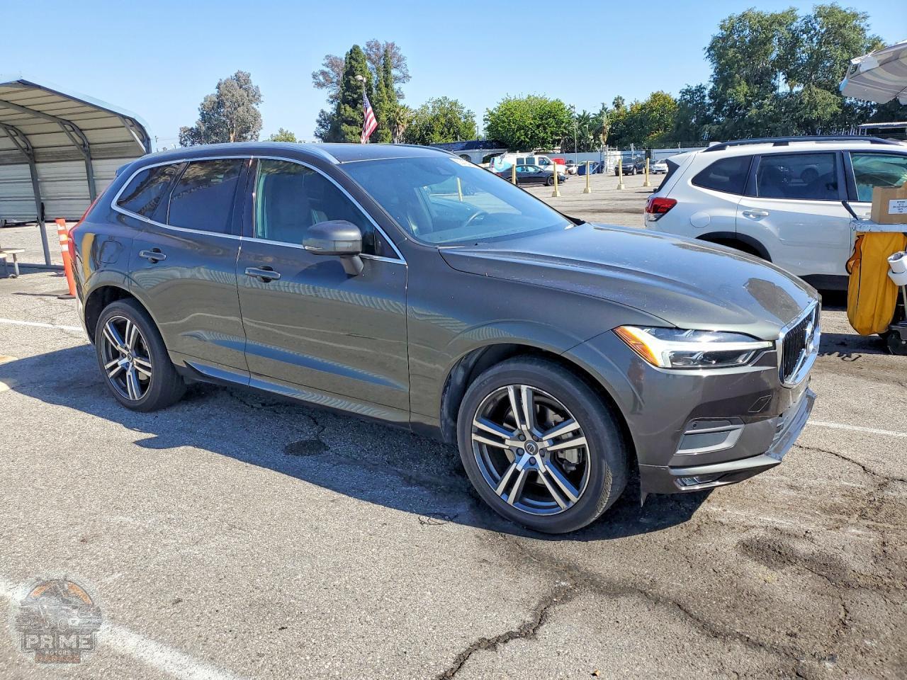 2021 VOLVO XC60 — фото 4