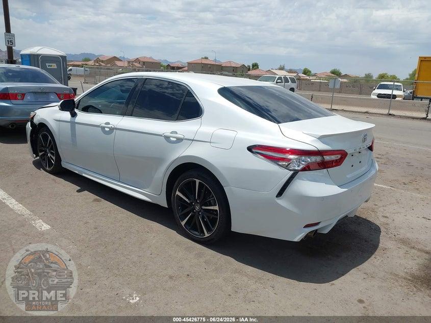 2018 TOYOTA CAMRY XSE — фото 3
