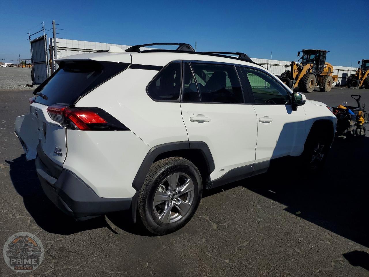 2022 TOYOTA RAV4 — фото 3