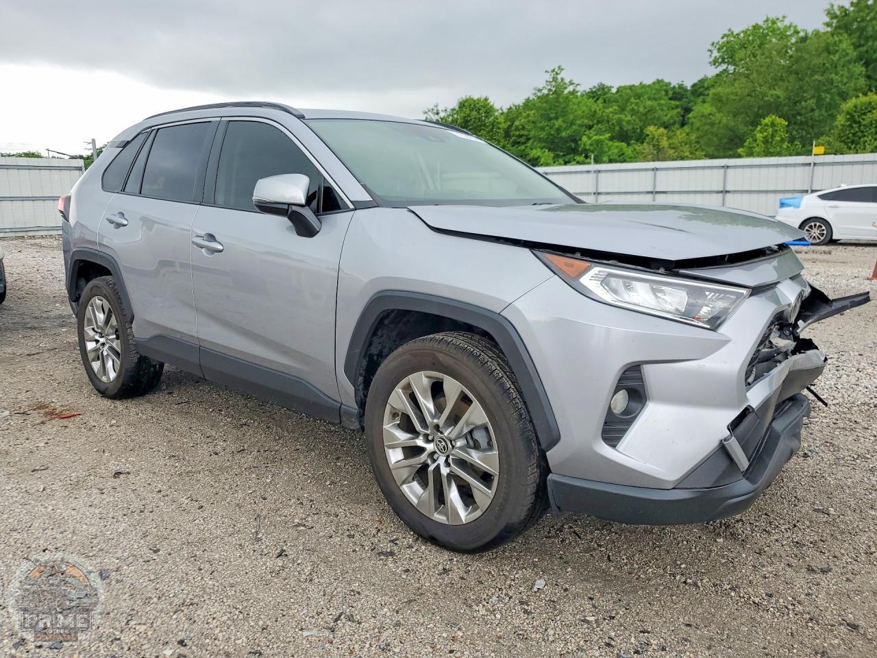 2020 TOYOTA RAV4 — фото 4