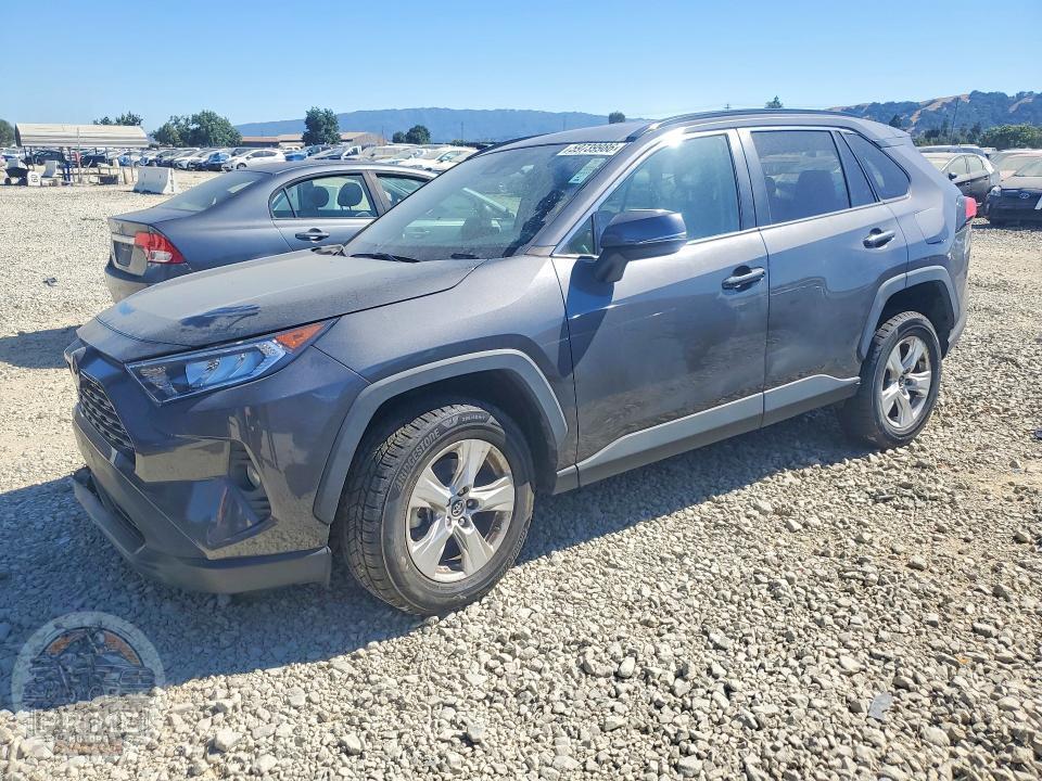 2021 TOYOTA RAV4 — фото 1