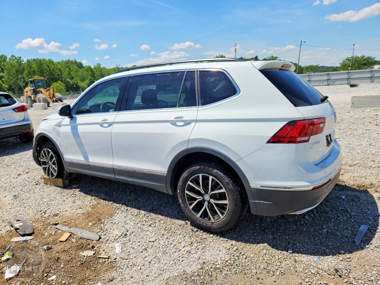 2021 VOLKSWAGEN TIGUAN — фото 2