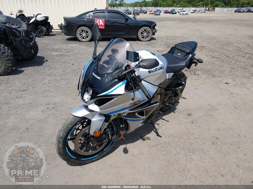 2025 SUZUKI GSX-R1000 — фото 2