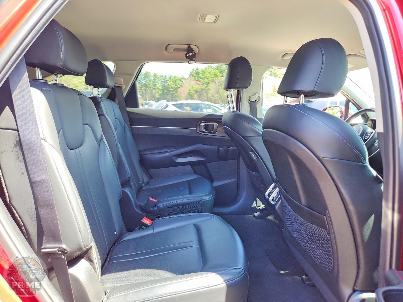 2023 KIA SORENTO — фото 11