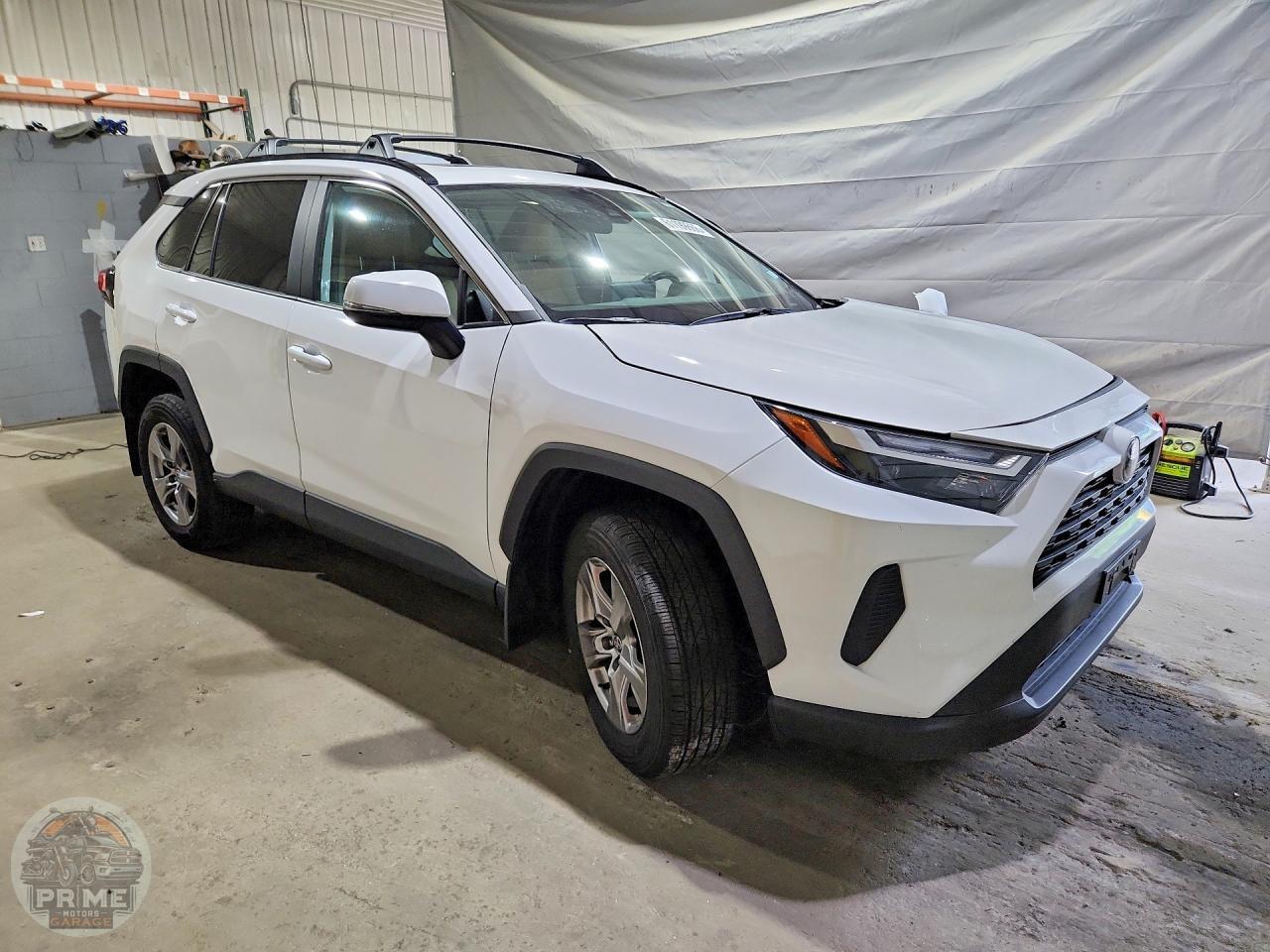 2025 TOYOTA RAV4 — фото 4