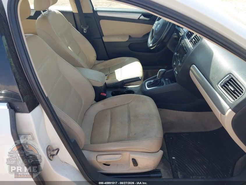 2014 VOLKSWAGEN JETTA 1.8T SE — фото 5
