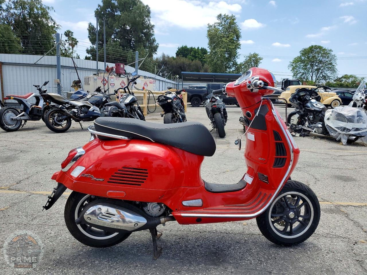 2023 VESPA GTSSEI — фото 1