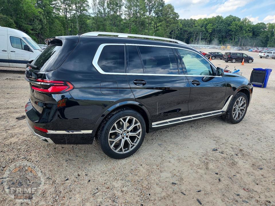 2024 BMW X7 — фото 3