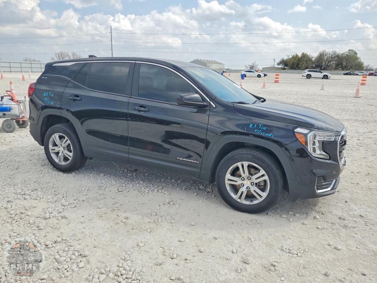 2022 GMC TERRAIN — фото 4