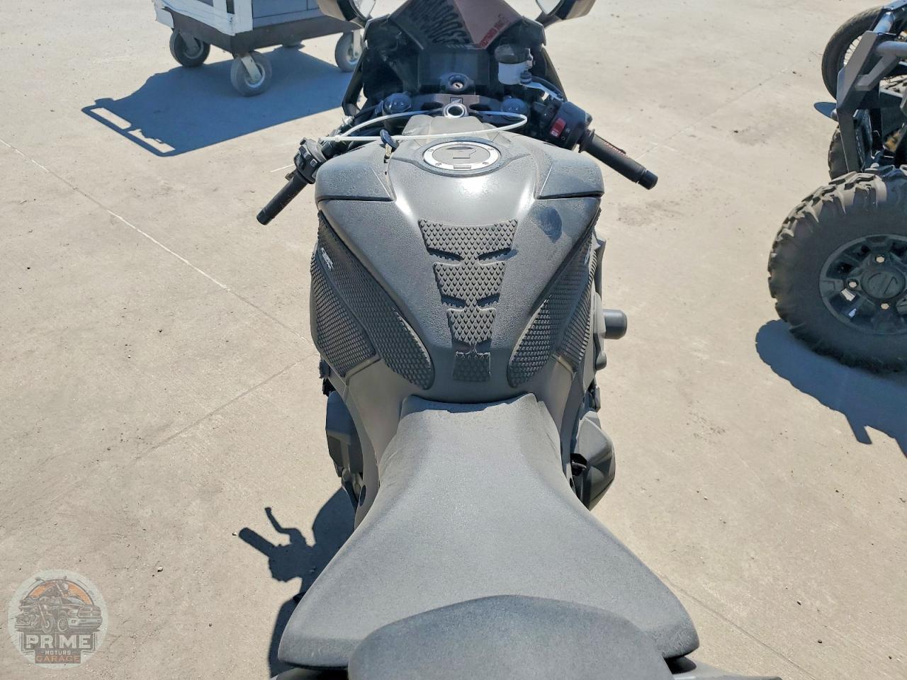 2019 HONDA CBR1000 — фото 6