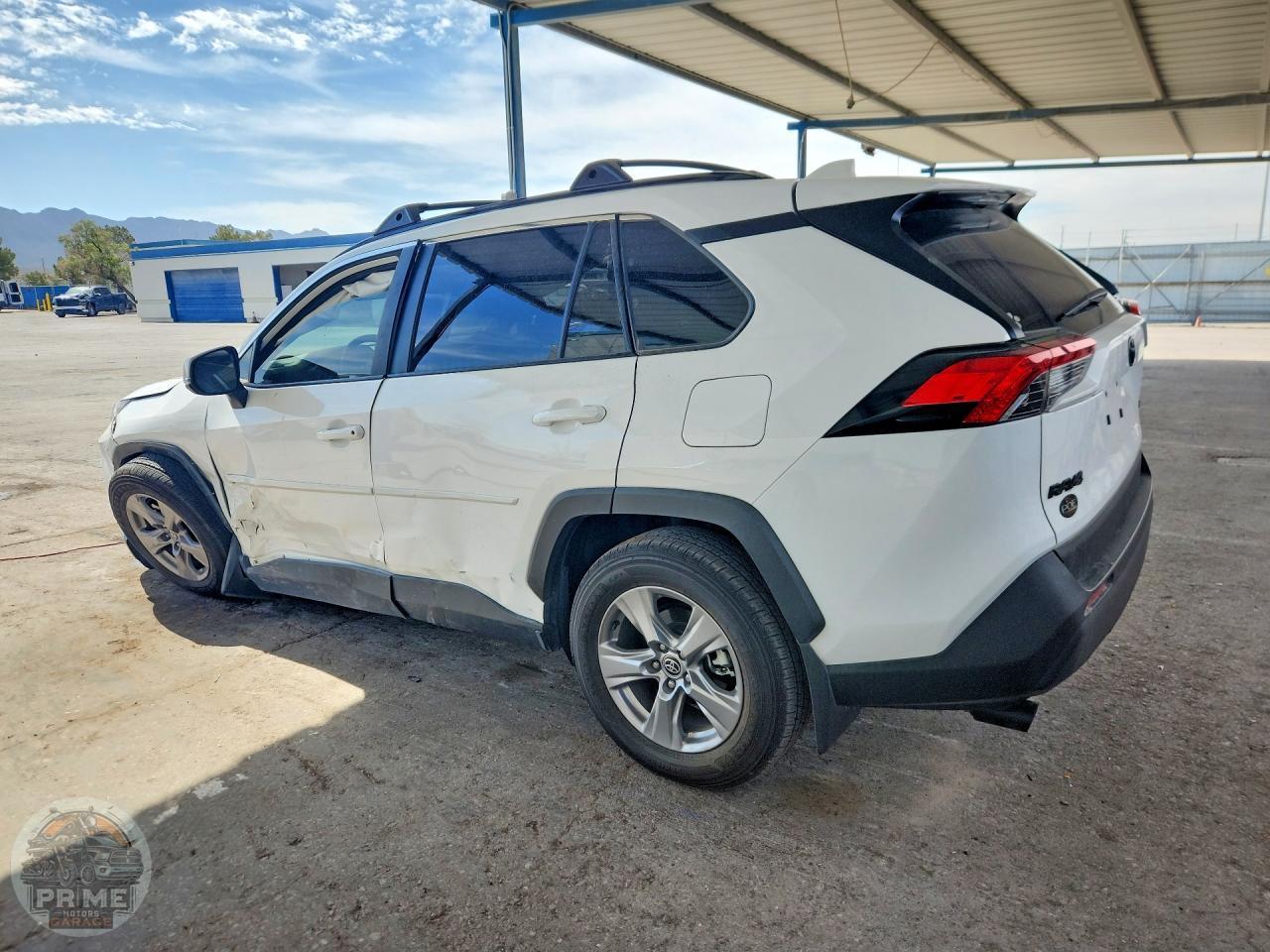 2025 TOYOTA RAV4 — фото 3