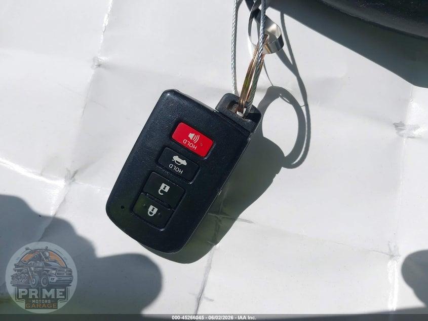 2015 TOYOTA CAMRY HYBRID SE — фото 11