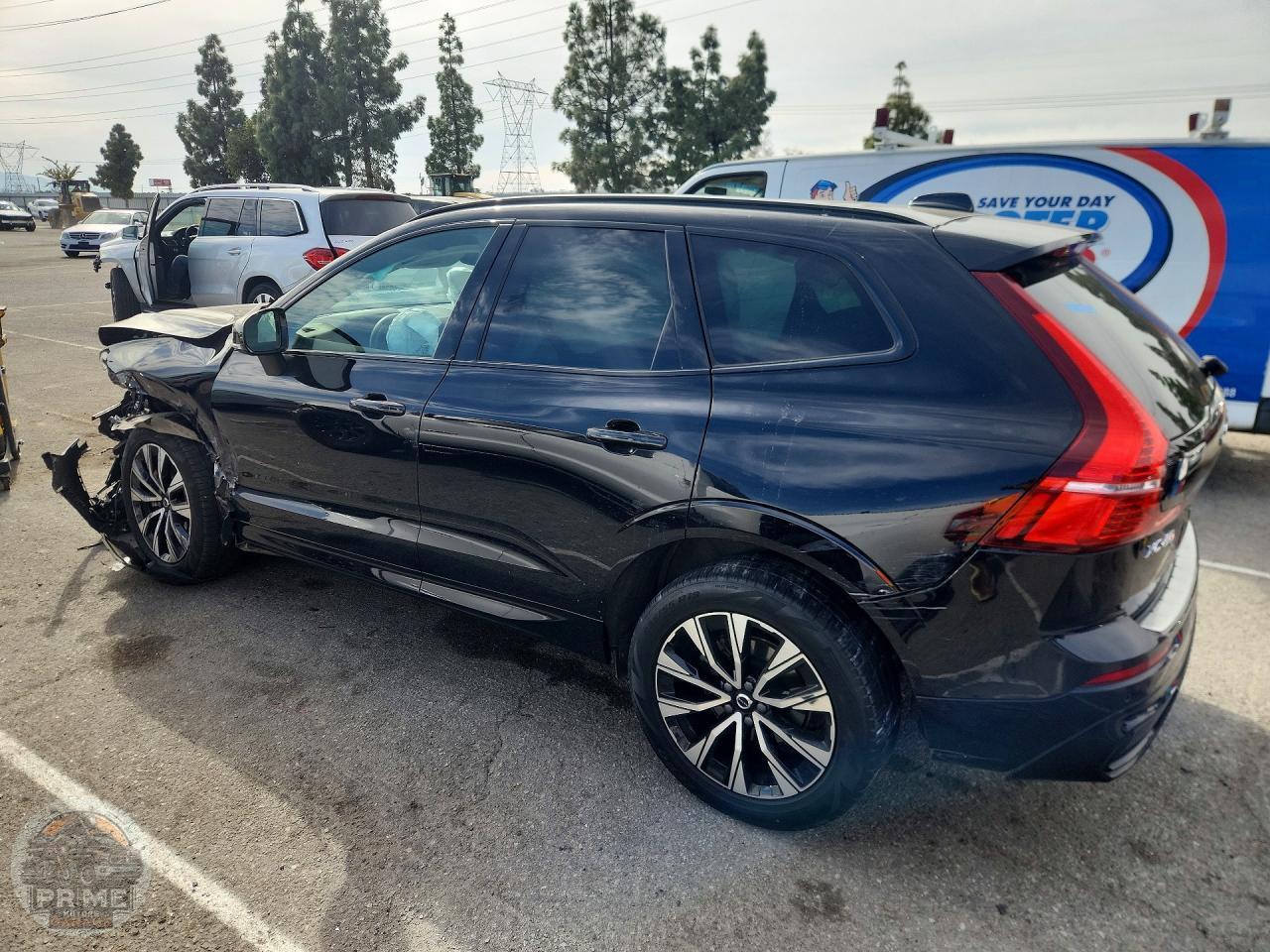 2024 VOLVO XC60 — фото 2