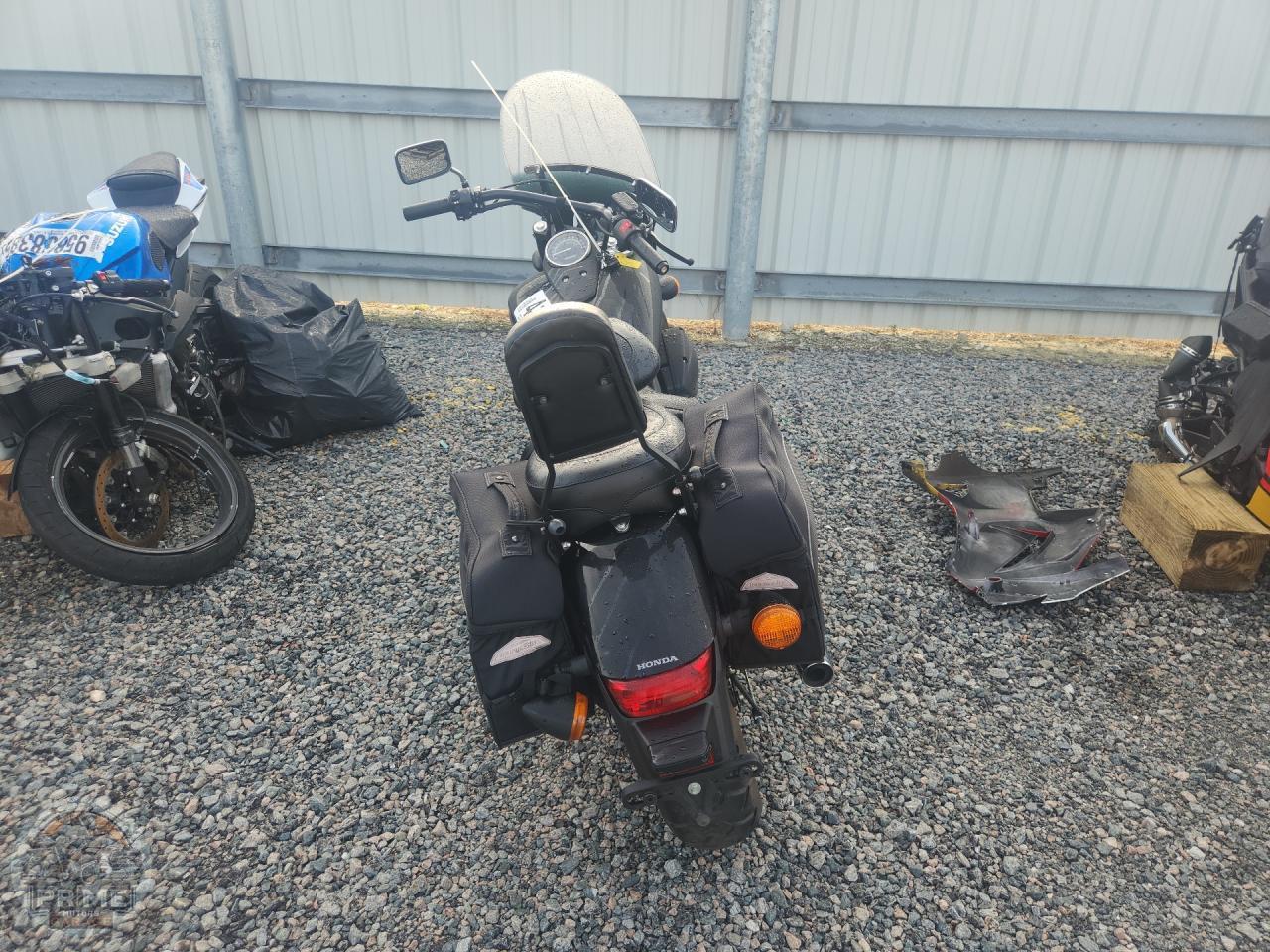 2019 HONDA VT750 — фото 4