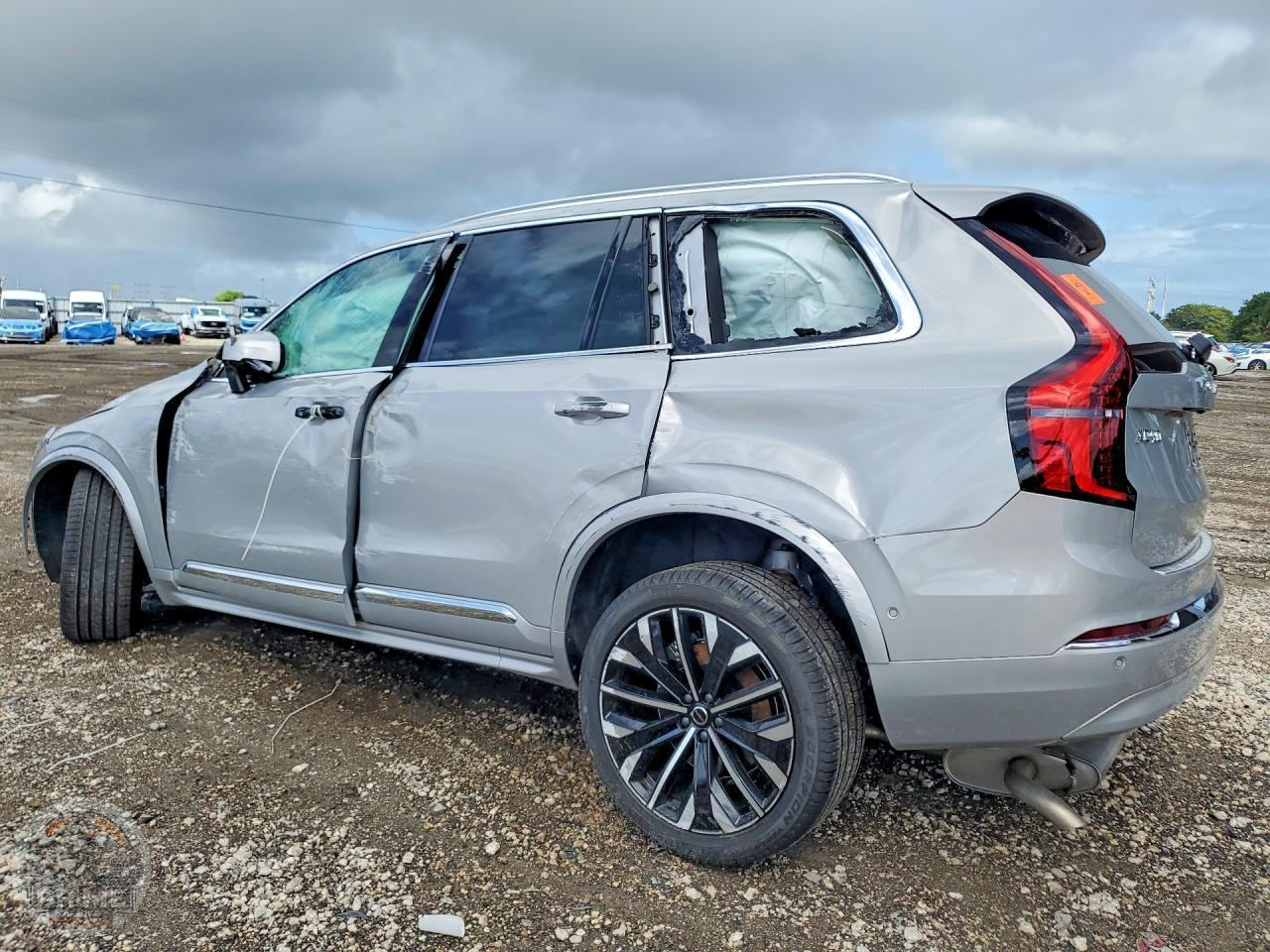 2025 VOLVO XC90 — фото 2