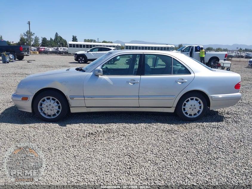 2000 MERCEDES-BENZ E 320 — фото 14
