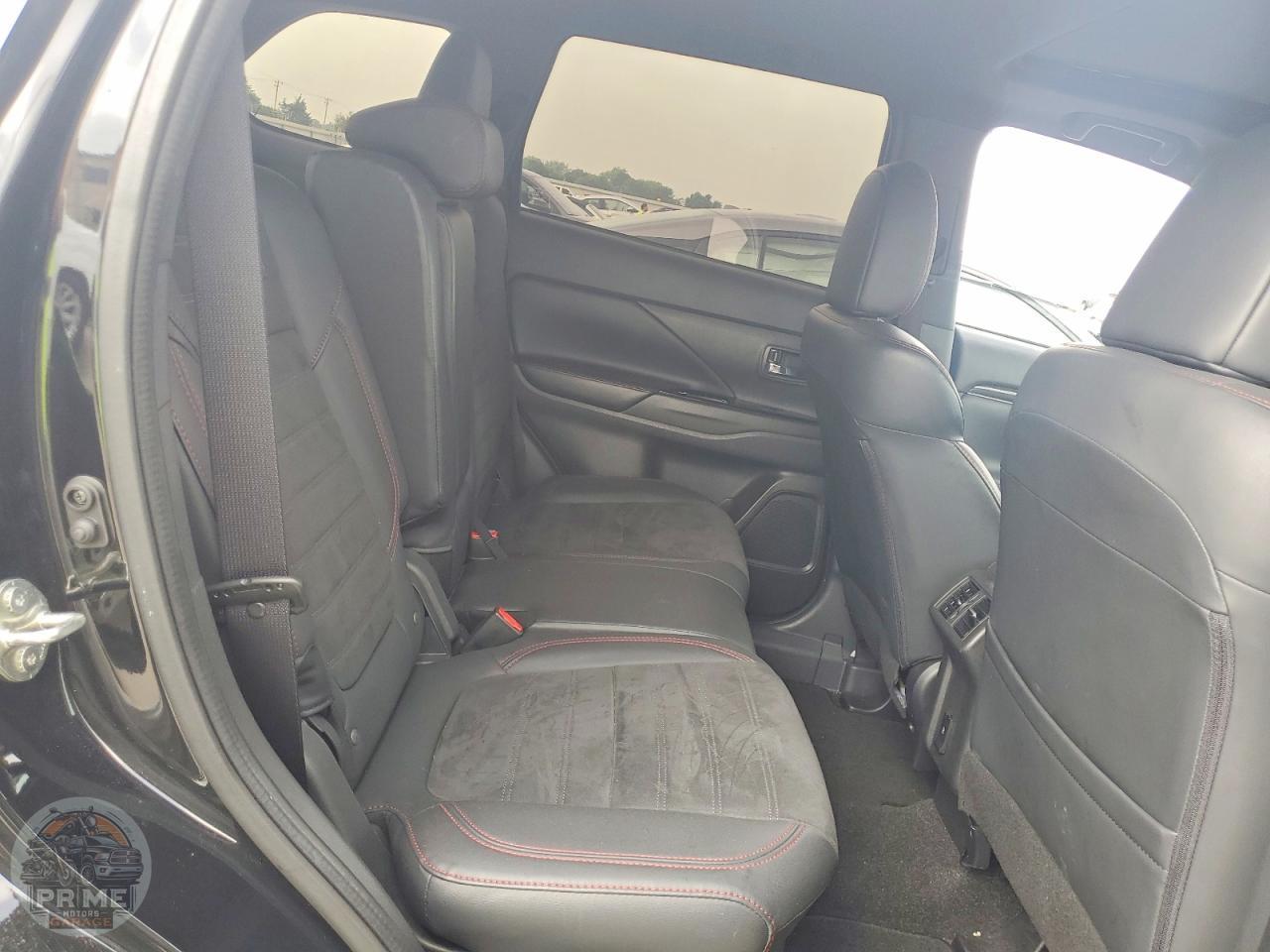 2020 MITSUBISHI OUTLANDER — фото 11