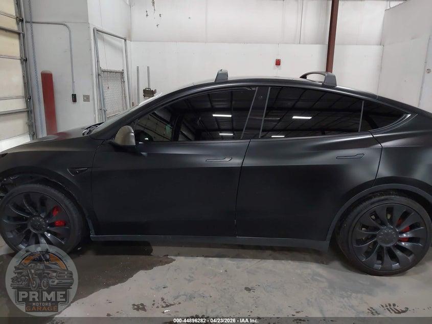 2022 TESLA MODEL Y PERFORMANCE DUAL MOTOR ALL-WHEEL DRIVE — фото 15